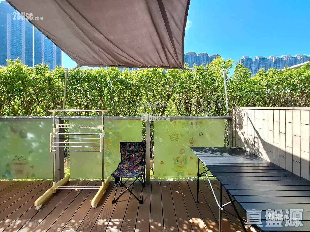 Century Link Sell 2 Bedrooms , 1 Bathroom 461 ft²
