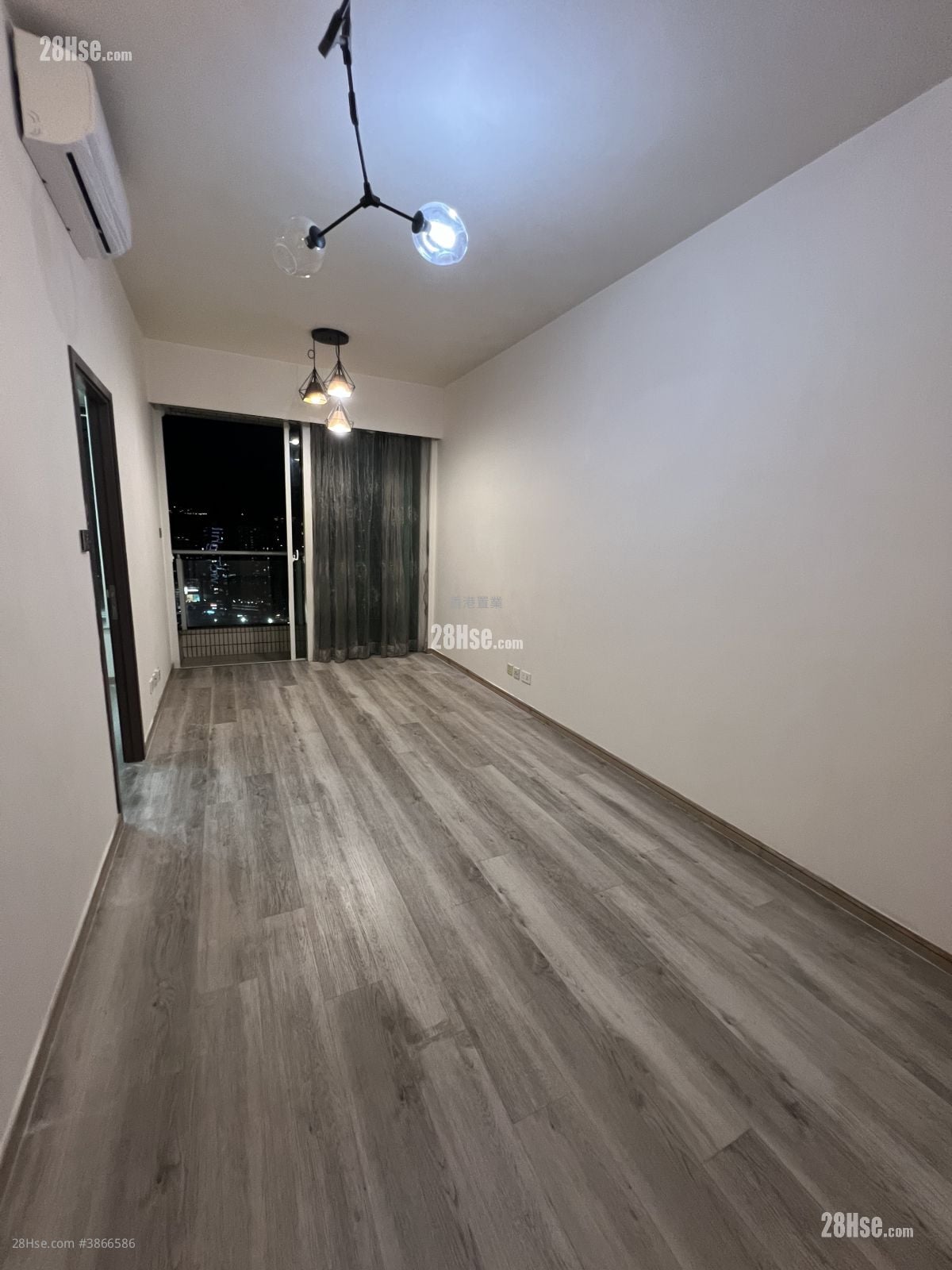 The Sparkle Sell 2 Bedrooms , 1 Bathroom 501 ft²
