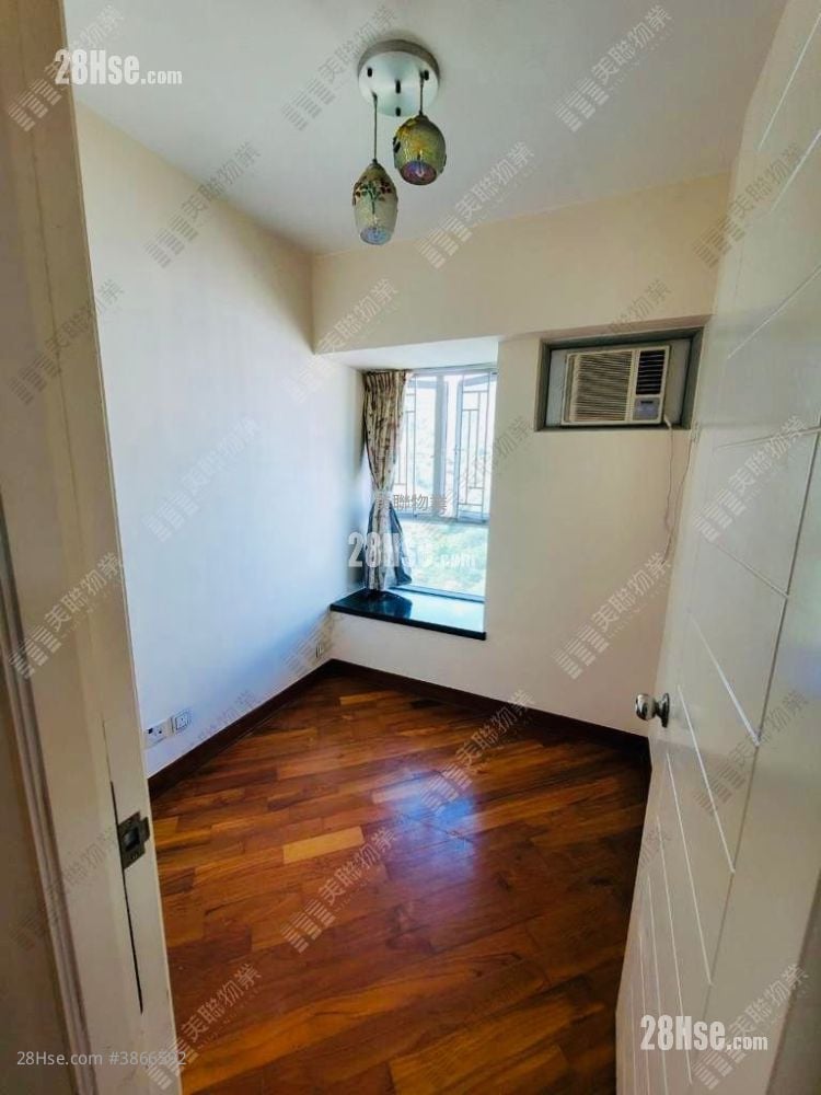 Summit Terrace Rental 2 Bedrooms , 1 Bathroom 437 ft²