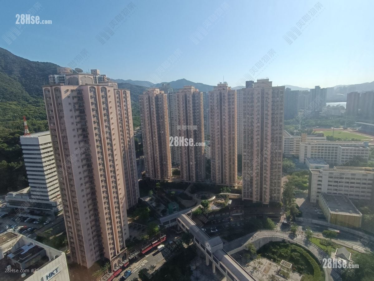 Sunshine City Rental 3 Bedrooms , 2 Bathrooms 551 ft²