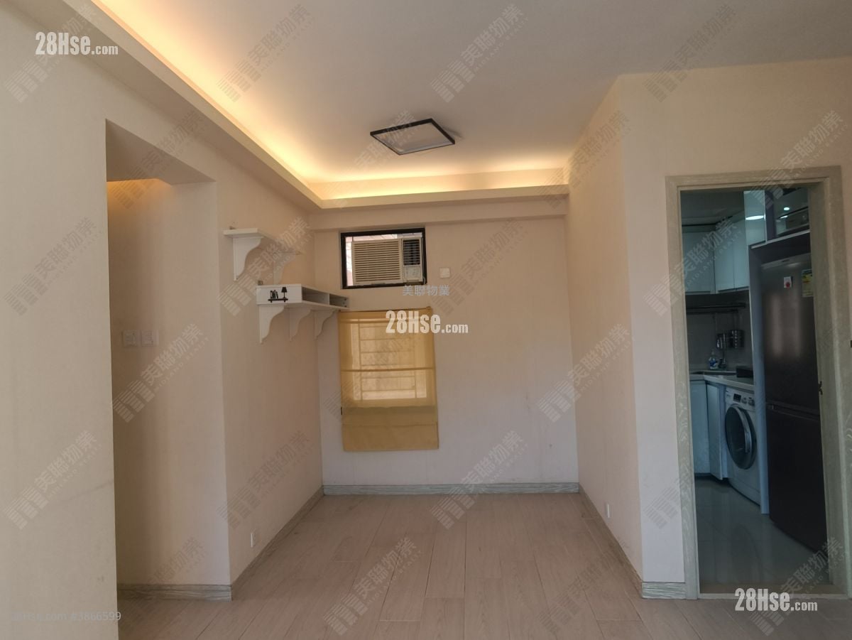 Sunshine City Rental 3 Bedrooms , 2 Bathrooms 551 ft²