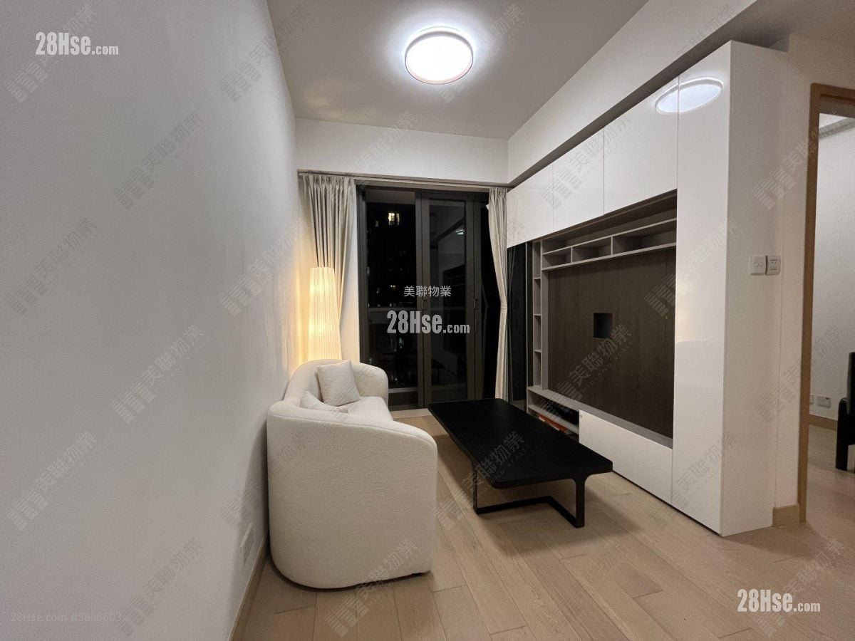 One Homantin Rental 1 Bathroom 485 ft²