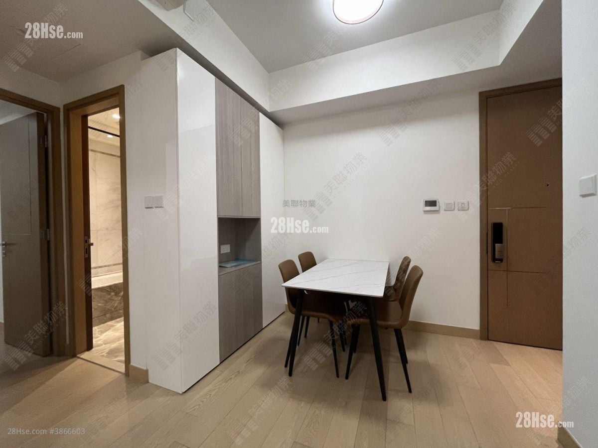 One Homantin Rental 1 Bathroom 485 ft²