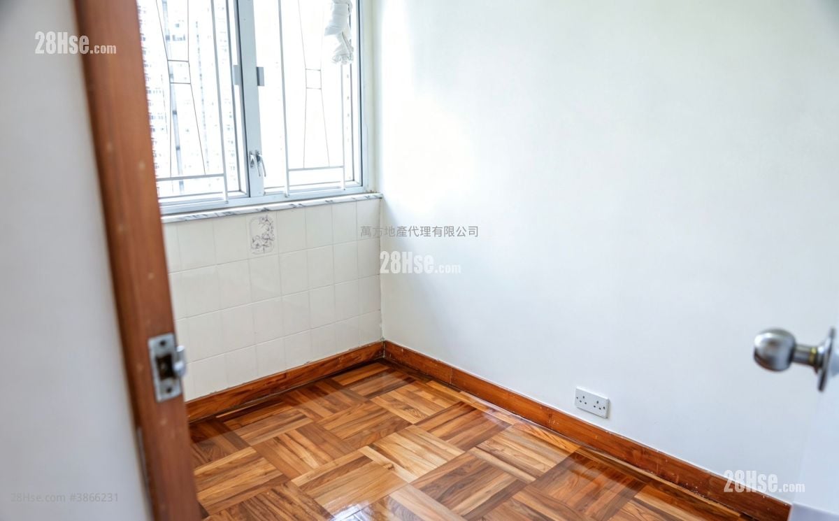 Kwong Yuen Estate Rental 2 Bedrooms , 1 Bathroom 376 ft²