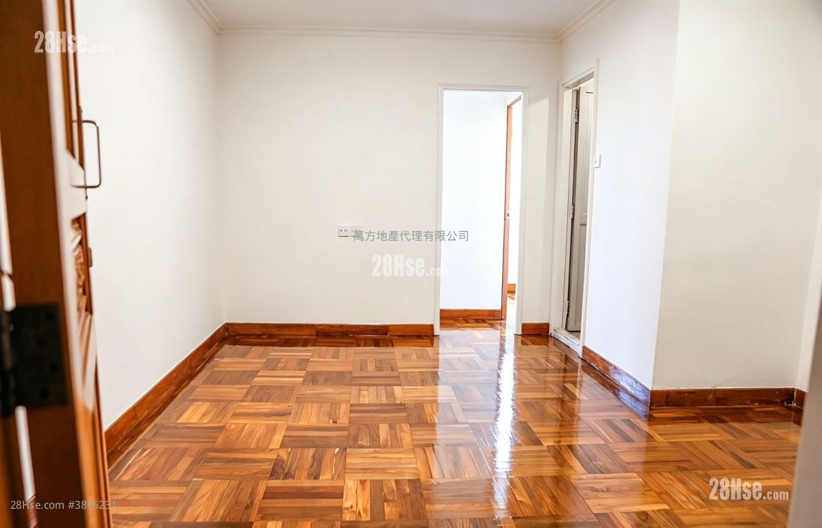 Kwong Yuen Estate Rental 2 Bedrooms , 1 Bathroom 376 ft²