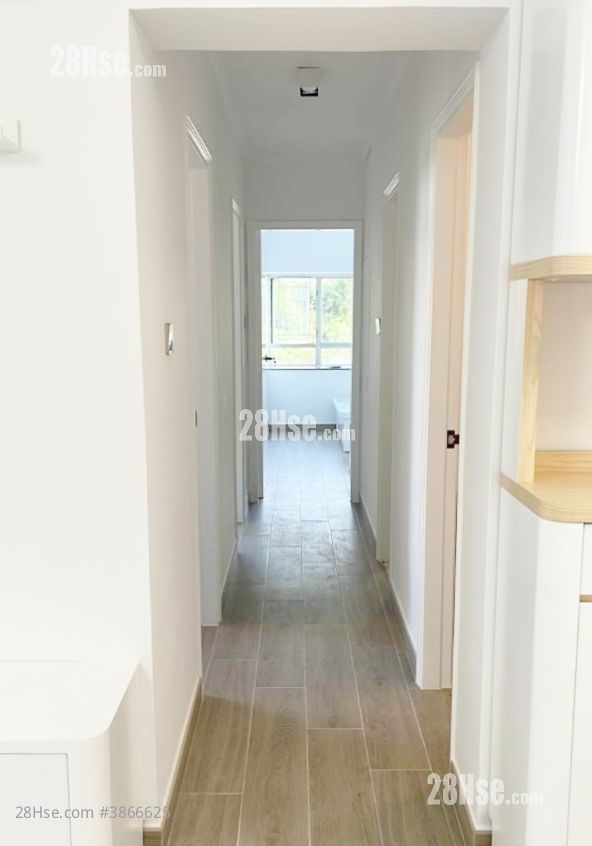South Horizons Rental 4 Bedrooms , 2 Bathrooms 743 ft²