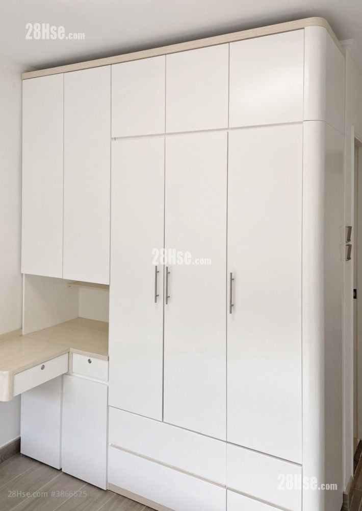 South Horizons Rental 4 Bedrooms , 2 Bathrooms 743 ft²