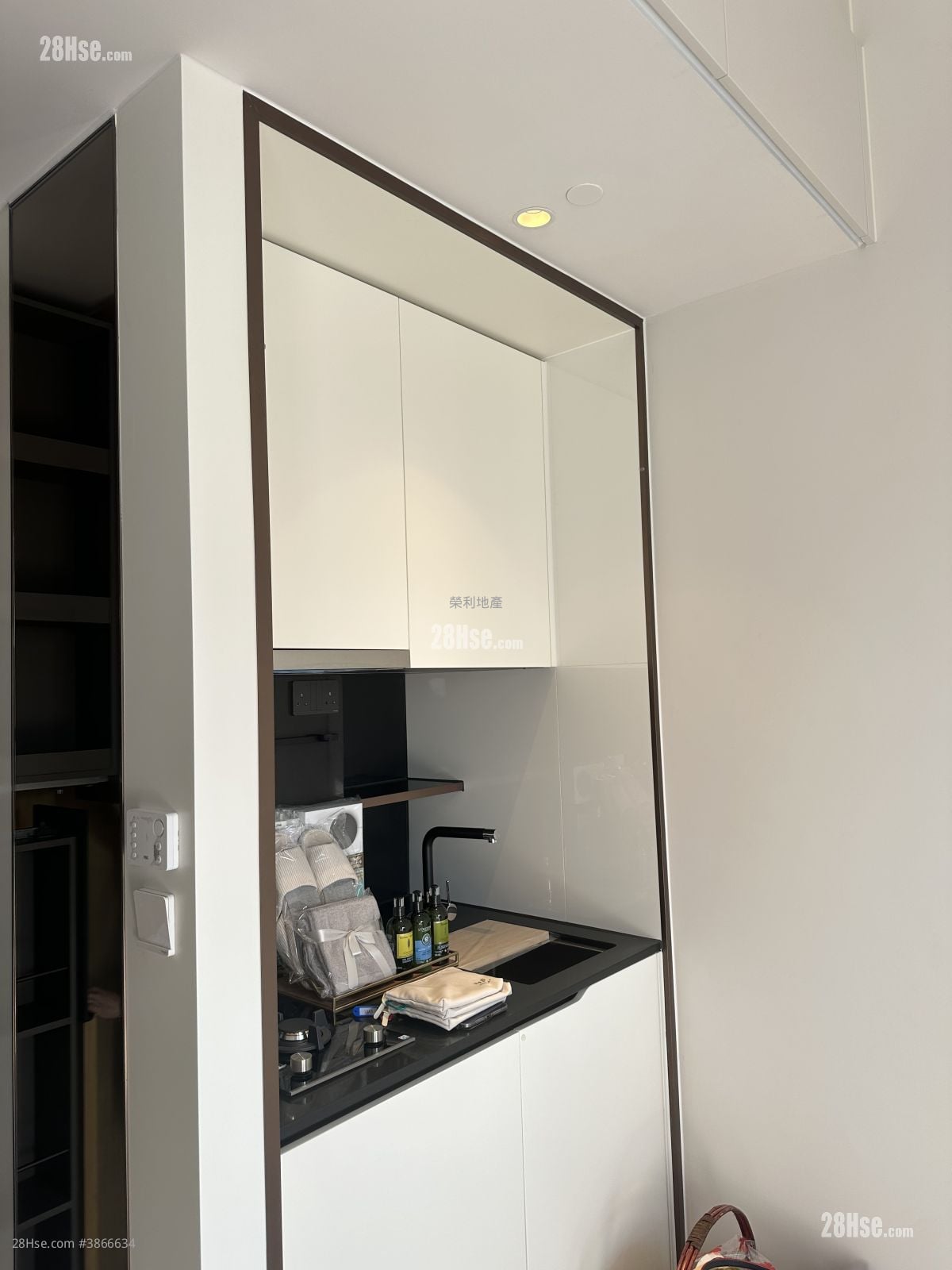 Eight Southpark Rental 1 Bedroom , 1 Bathroom 263 ft²