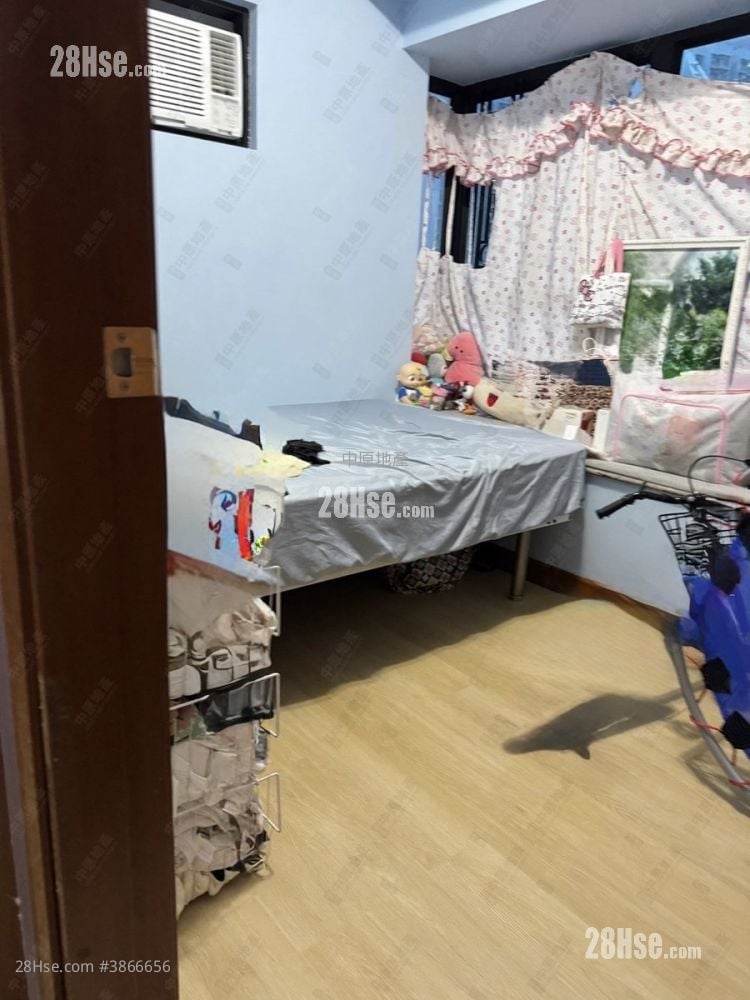 Royal Green Sell 3 Bedrooms 548 ft²