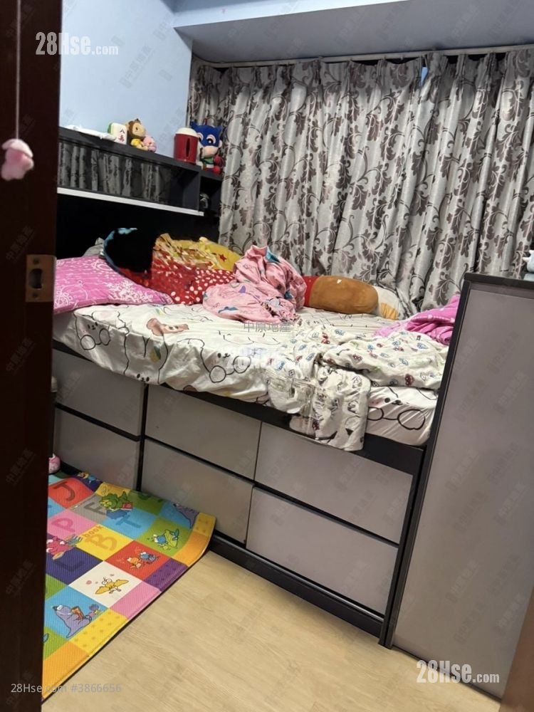Royal Green Sell 3 Bedrooms 548 ft²