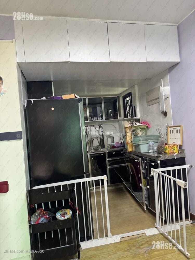 Royal Green Sell 3 Bedrooms 548 ft²