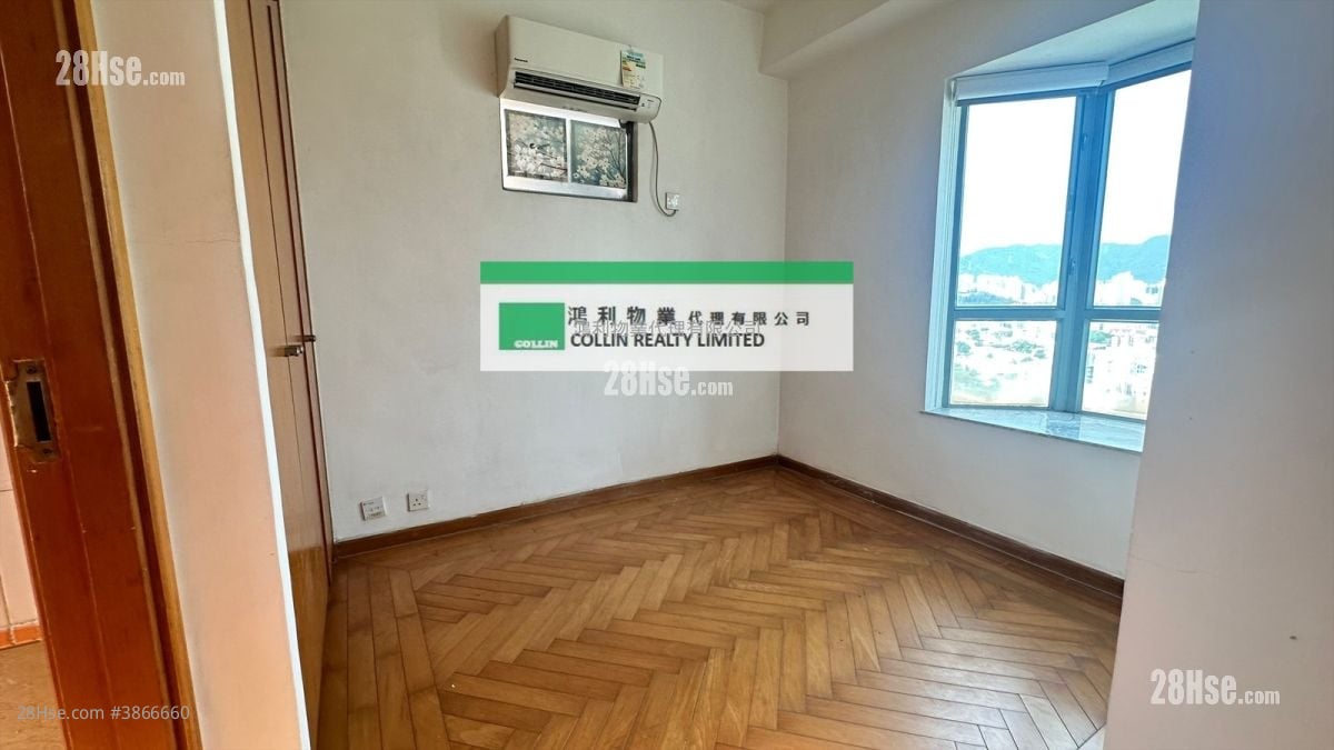 Sunningdale Sell 2 Bedrooms , 2 Bathrooms 883 ft²