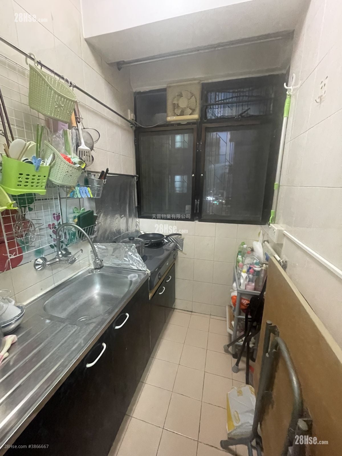 Polly Court Sell 2 Bedrooms , 1 Bathroom 272 ft²