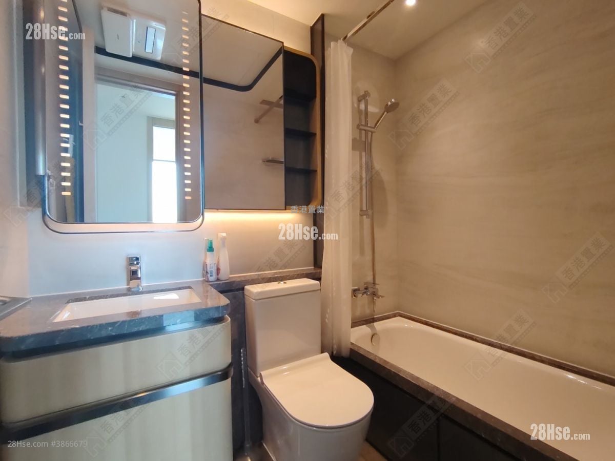 One Victoria Rental 2 Bedrooms , 1 Bathroom 440 ft²