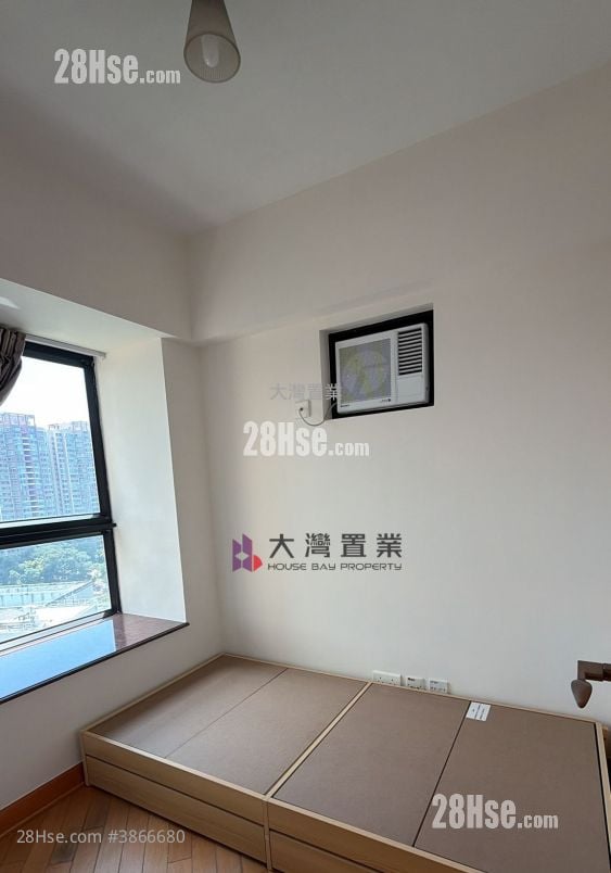 Beneville Rental 2 Bedrooms , 1 Bathroom 428 ft²