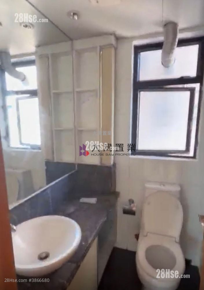 Beneville Rental 2 Bedrooms , 1 Bathroom 428 ft²