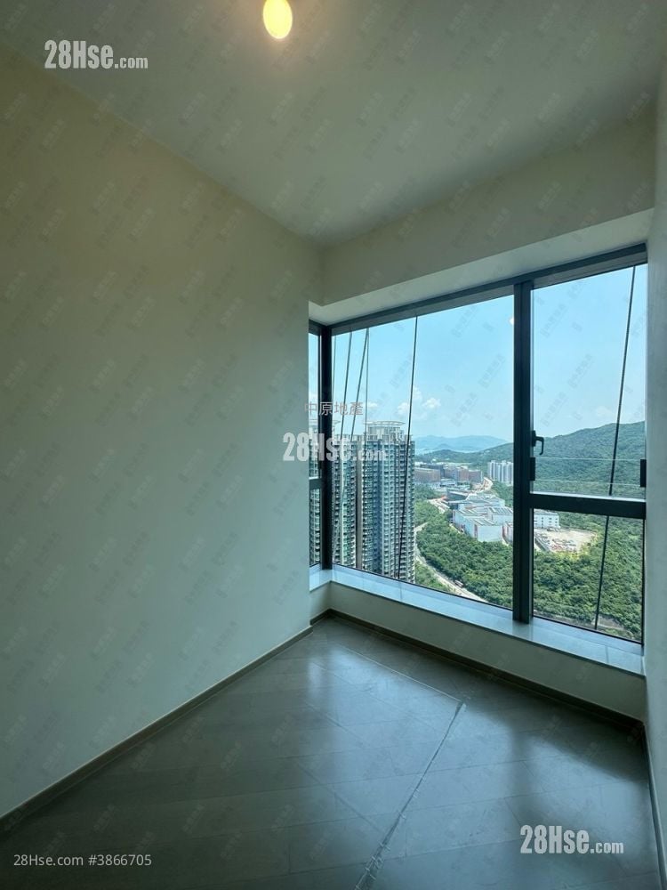 Villa Garda Ii Sell 2 Bedrooms 451 ft²