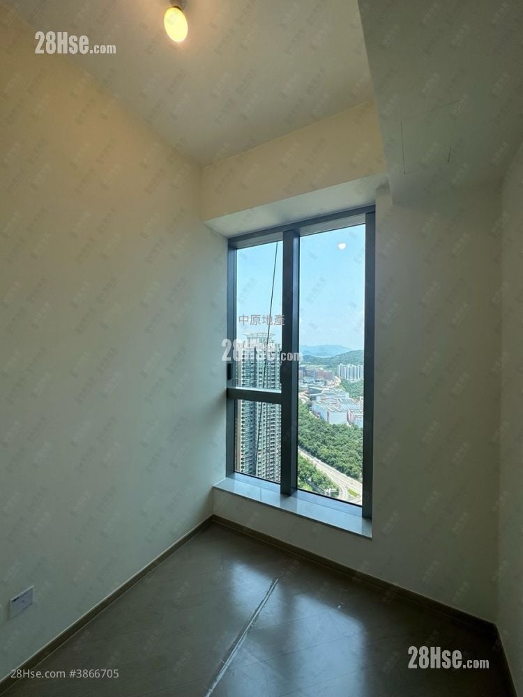 Villa Garda Ii Sell 2 Bedrooms 451 ft²