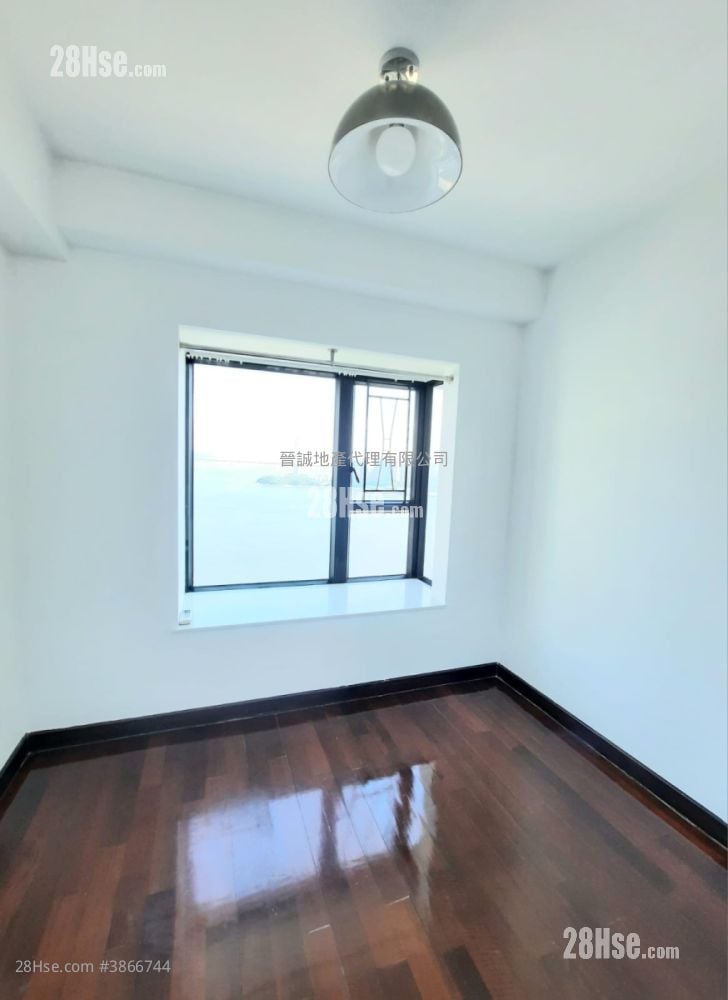 Anglers' Bay Sell 3 Bedrooms , 2 Bathrooms 680 ft²
