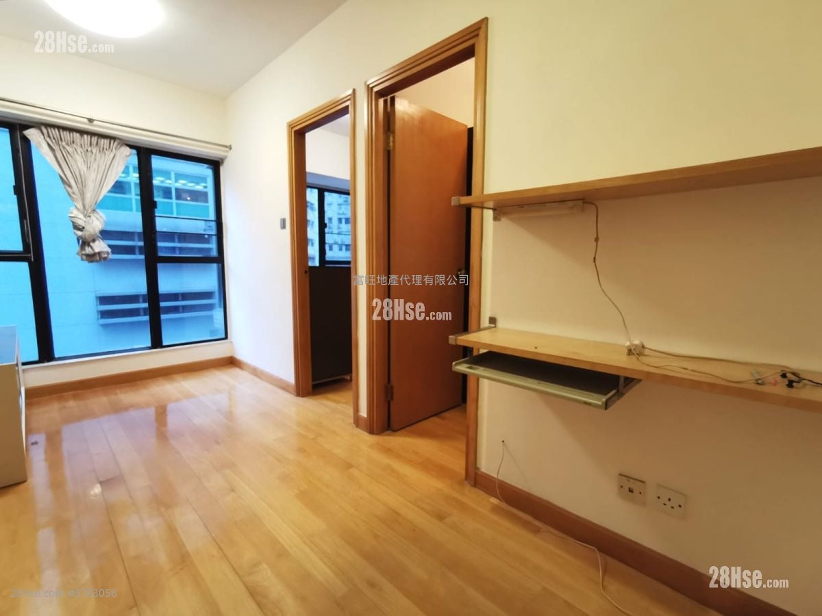 Legend Court Sell 2 Bedrooms , 1 Bathroom 307 ft²