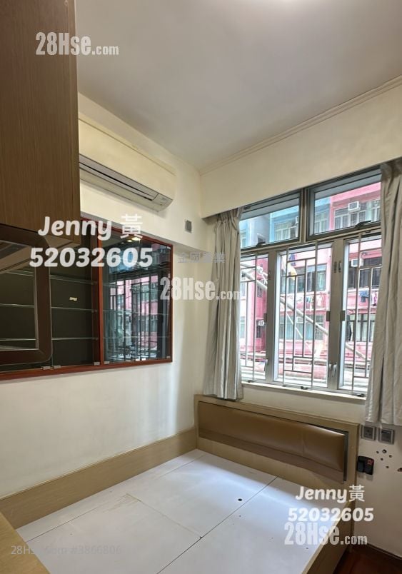 Chung Wo Building Sell 3 Bedrooms , 1 Bathroom 427 ft²