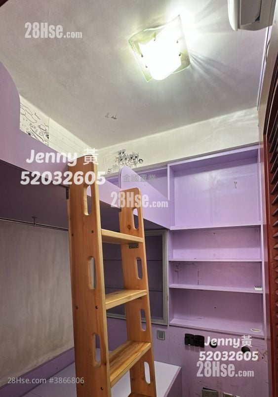 Chung Wo Building Sell 3 Bedrooms , 1 Bathroom 427 ft²