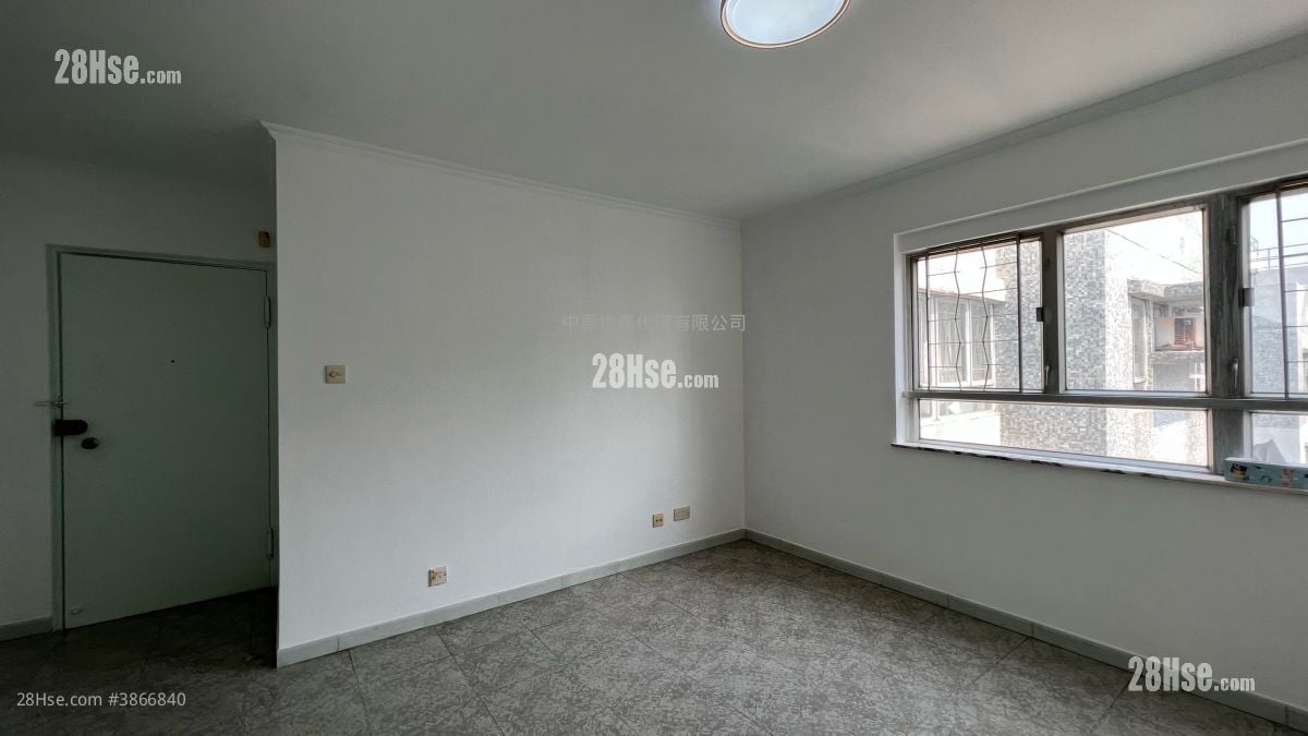 Serene Garden Sell 3 Bedrooms , 1 Bathroom 590 ft²