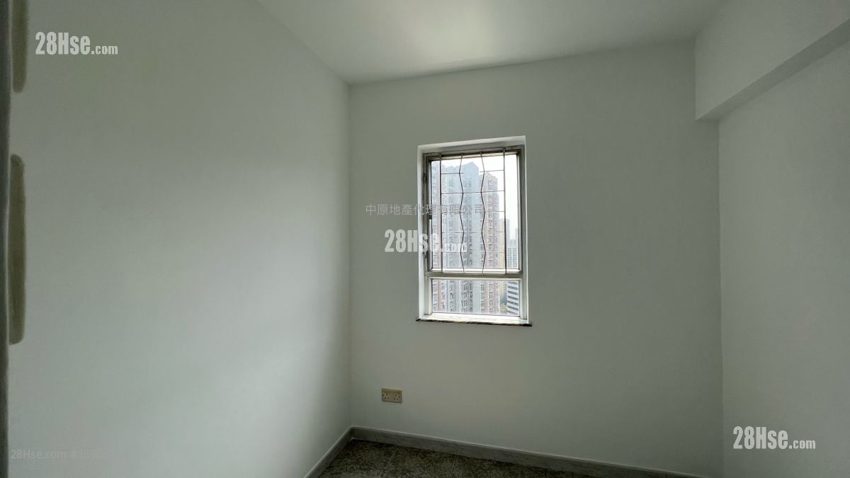 Serene Garden Sell 3 Bedrooms , 1 Bathroom 590 ft²