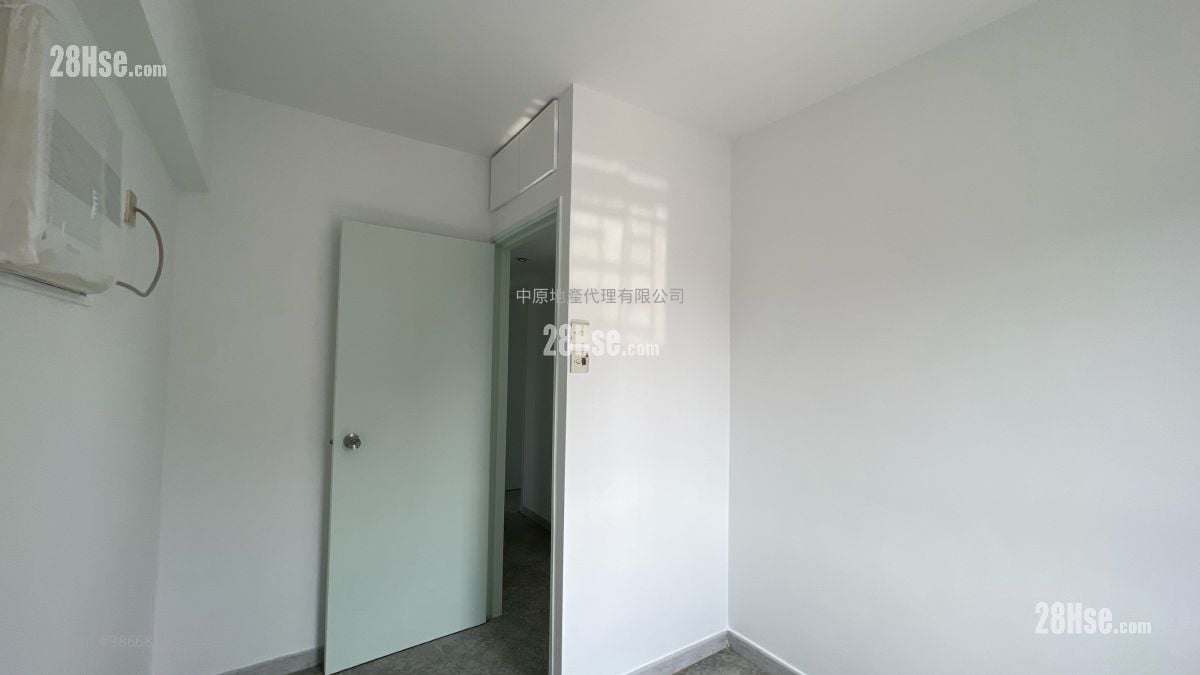 Serene Garden Sell 3 Bedrooms , 1 Bathroom 590 ft²