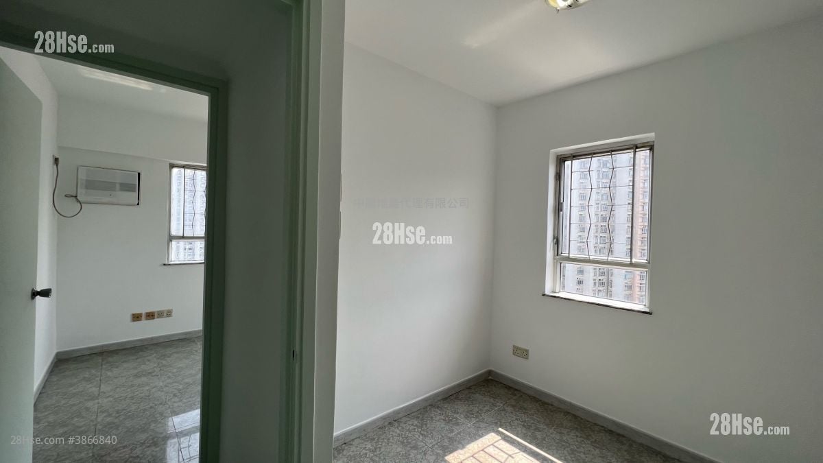 Serene Garden Sell 3 Bedrooms , 1 Bathroom 590 ft²