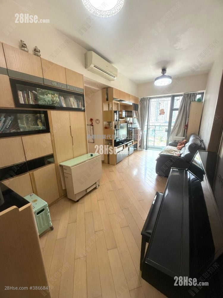 The Wings Sell 3 Bedrooms , 2 Bathrooms 649 ft²