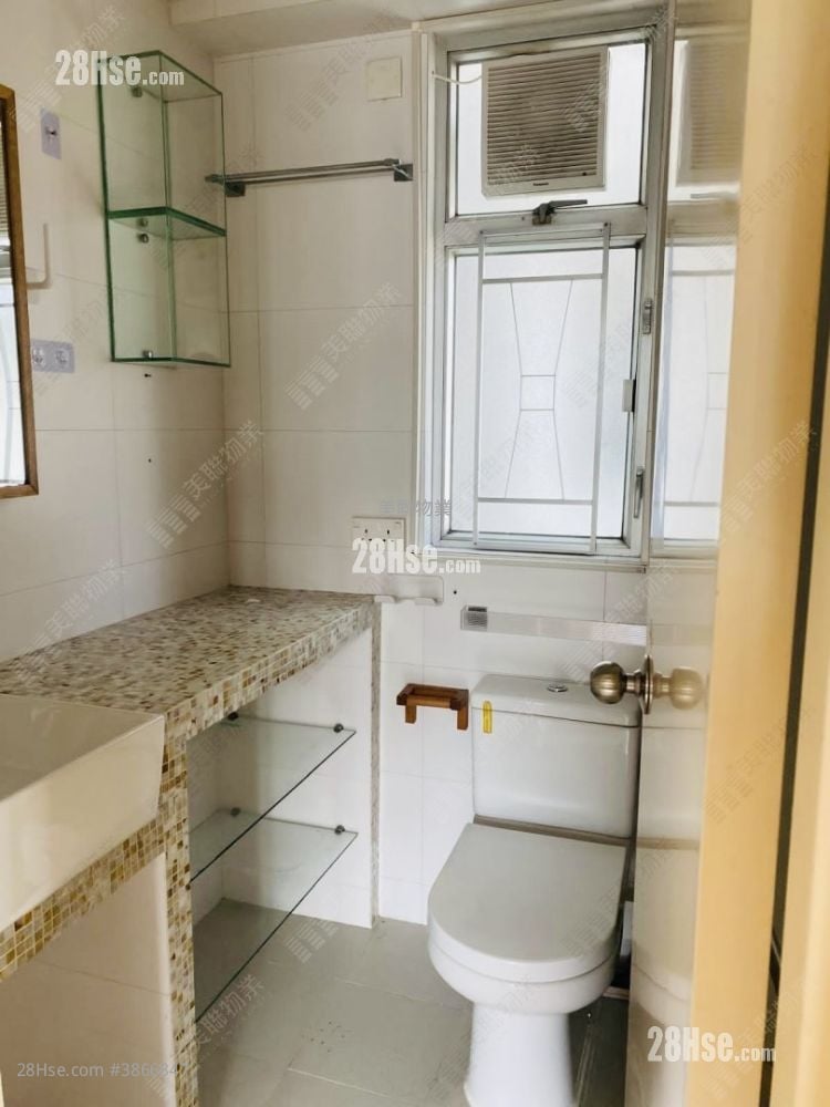 Tsuen Wan Plaza Sell 2 Bedrooms , 1 Bathroom 433 ft²