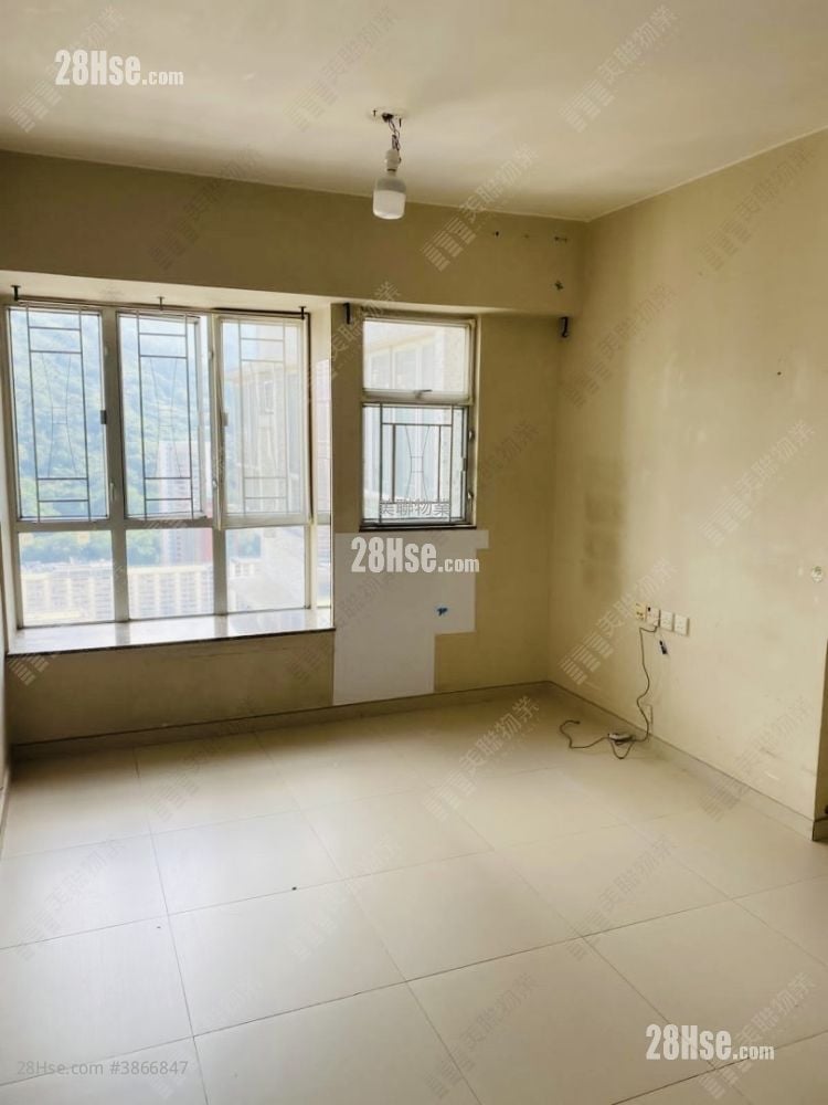 Tsuen Wan Plaza Sell 2 Bedrooms , 1 Bathroom 433 ft²