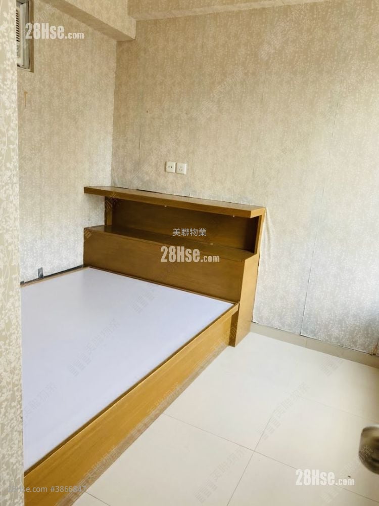 Tsuen Wan Plaza Sell 2 Bedrooms , 1 Bathroom 433 ft²