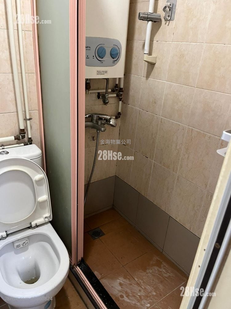 Hayon Building Rental 2 Bedrooms , 1 Bathroom 251 ft²
