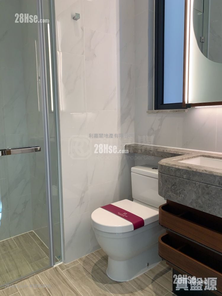 Novum East Sell 2 Bedrooms , 1 Bathroom 451 ft²