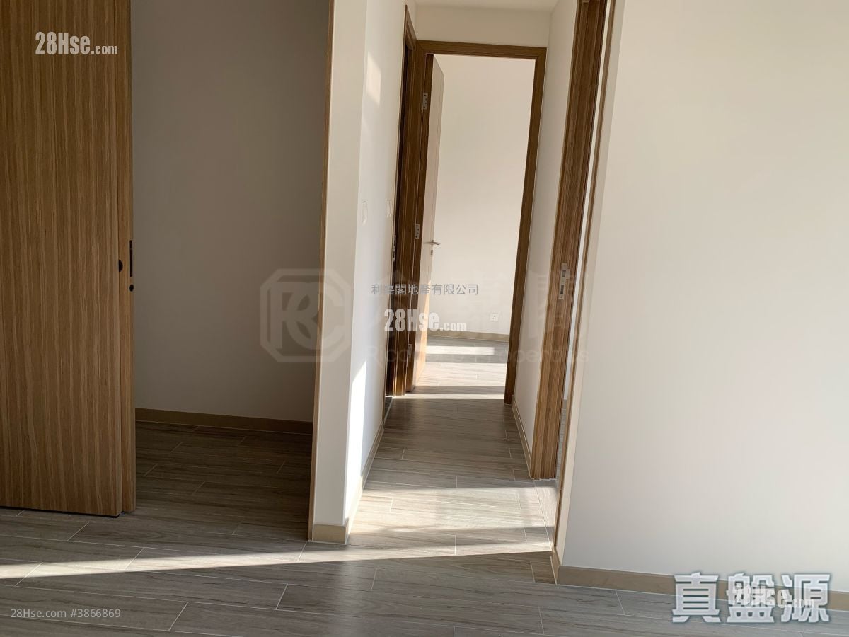 Novum East Sell 2 Bedrooms , 1 Bathroom 451 ft²
