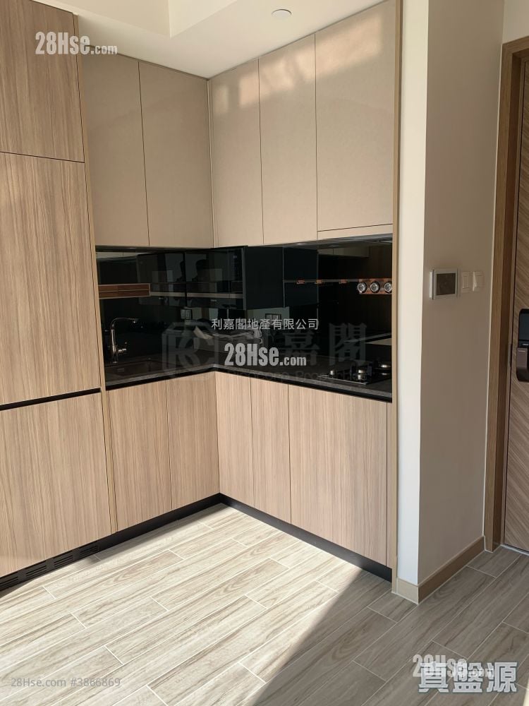 Novum East Sell 2 Bedrooms , 1 Bathroom 451 ft²