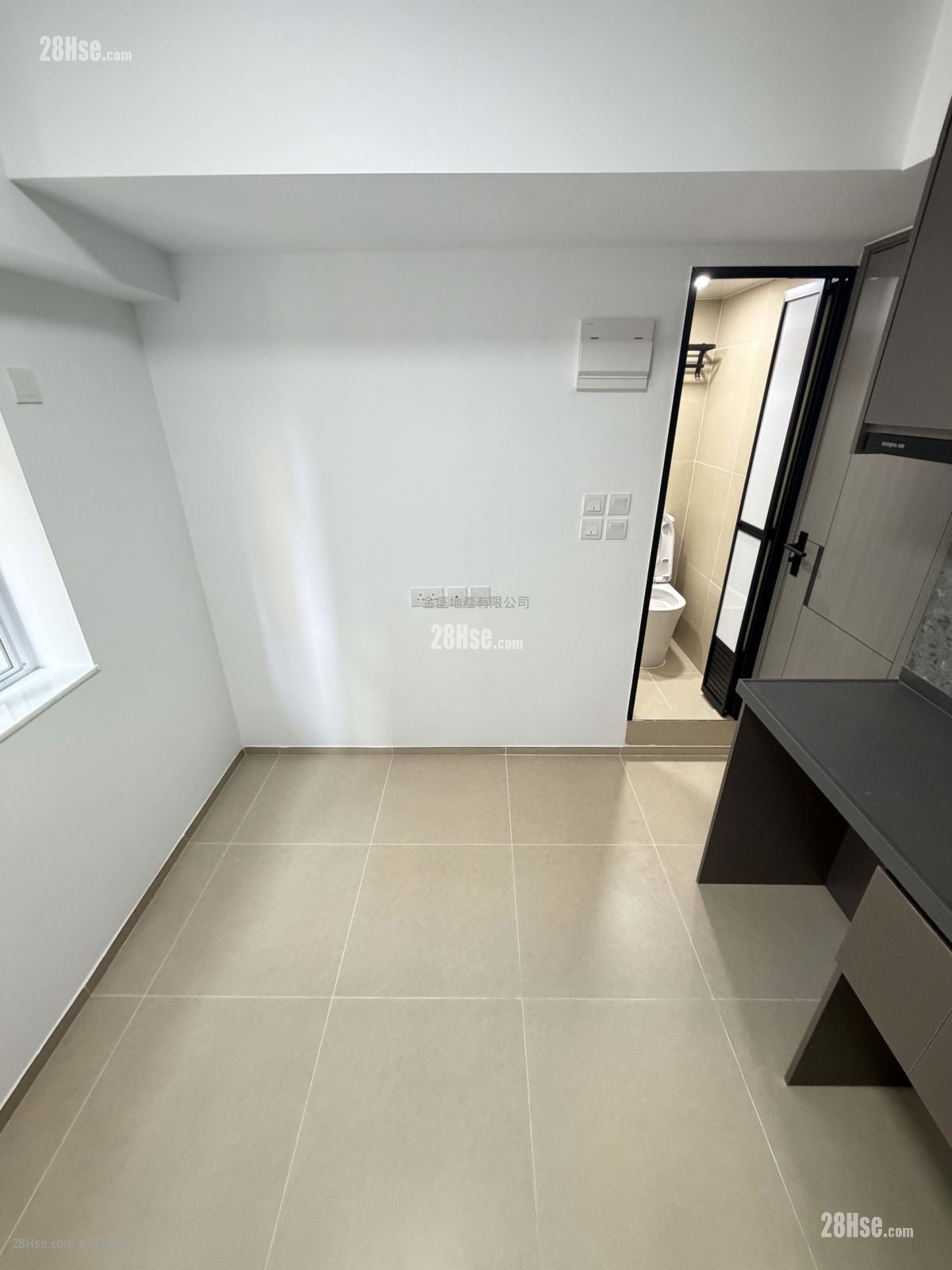Sung Lan Mansion Rental 1 Bathroom 130 ft²