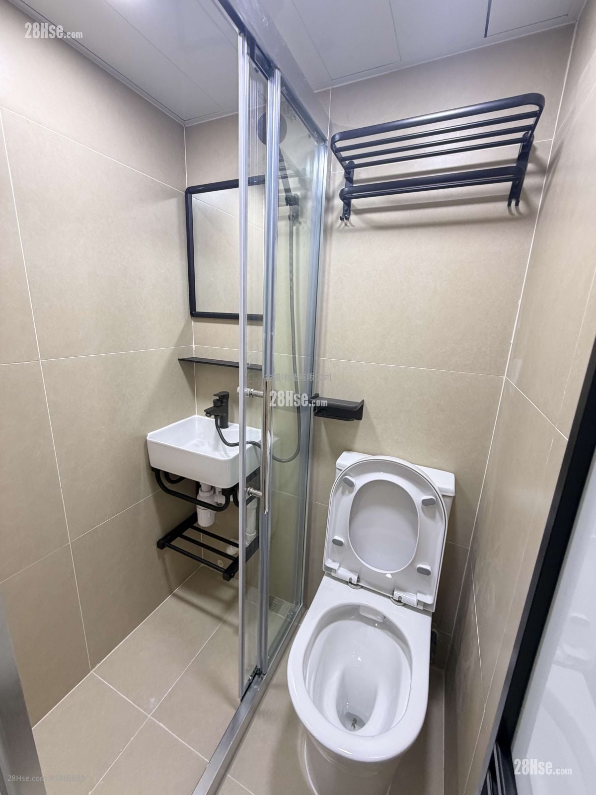 Sung Lan Mansion Rental 1 Bathroom 130 ft²