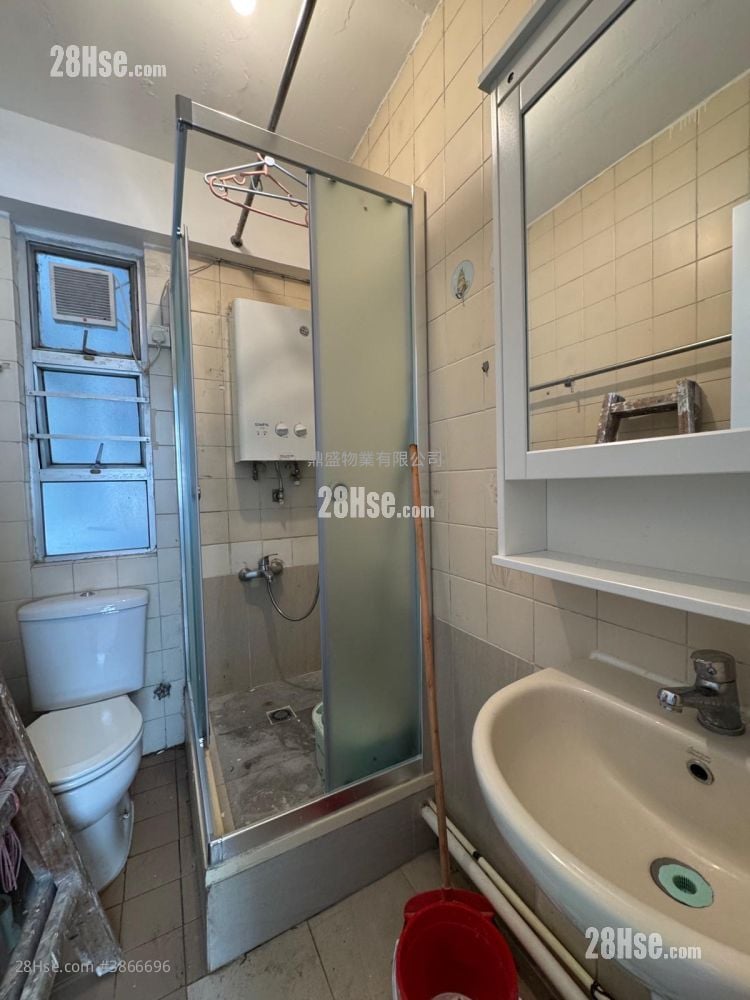 Oceanic Building Rental 2 Bedrooms , 1 Bathroom 445 ft²