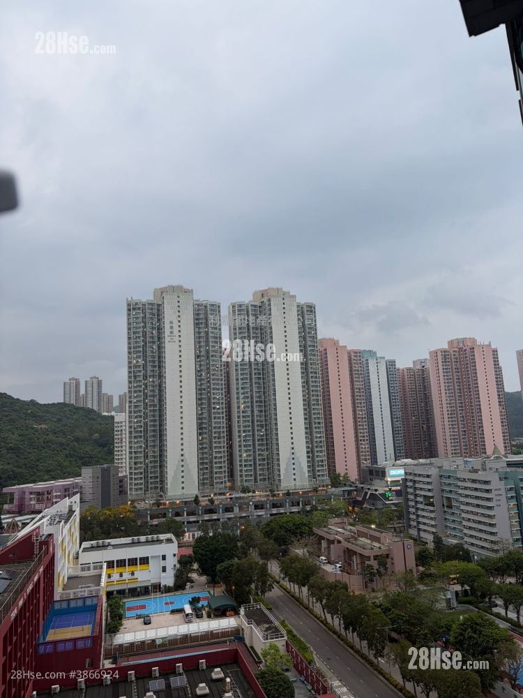 Park Central Sell 3 Bedrooms , 2 Bathrooms 636 ft²