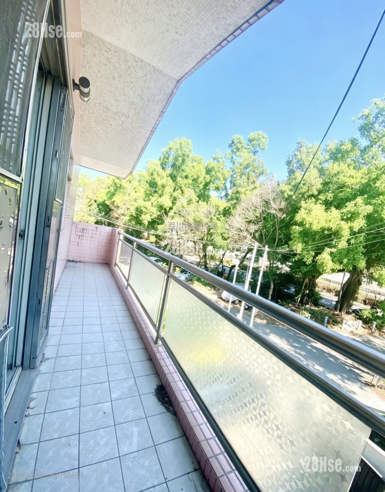 Pok Wai Sell 680 ft²