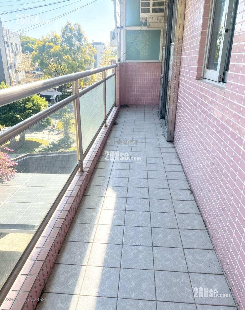Pok Wai Sell 680 ft²