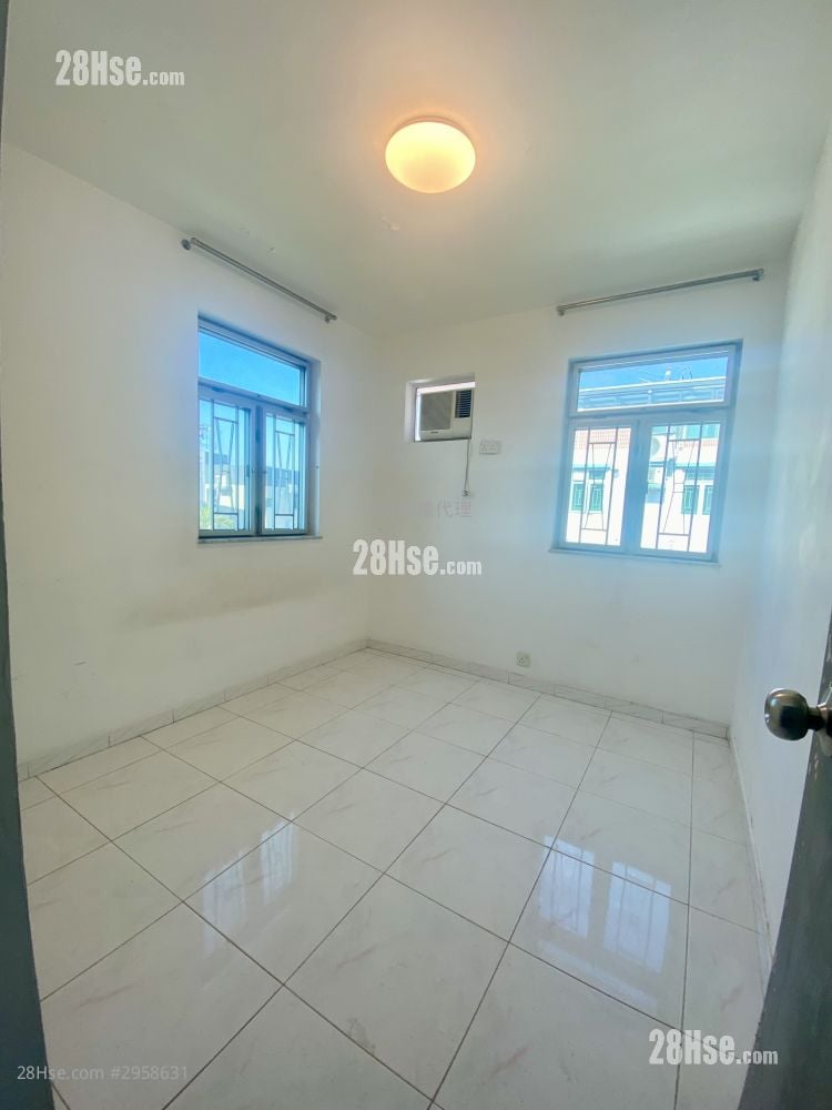 Pok Wai Sell 680 ft²