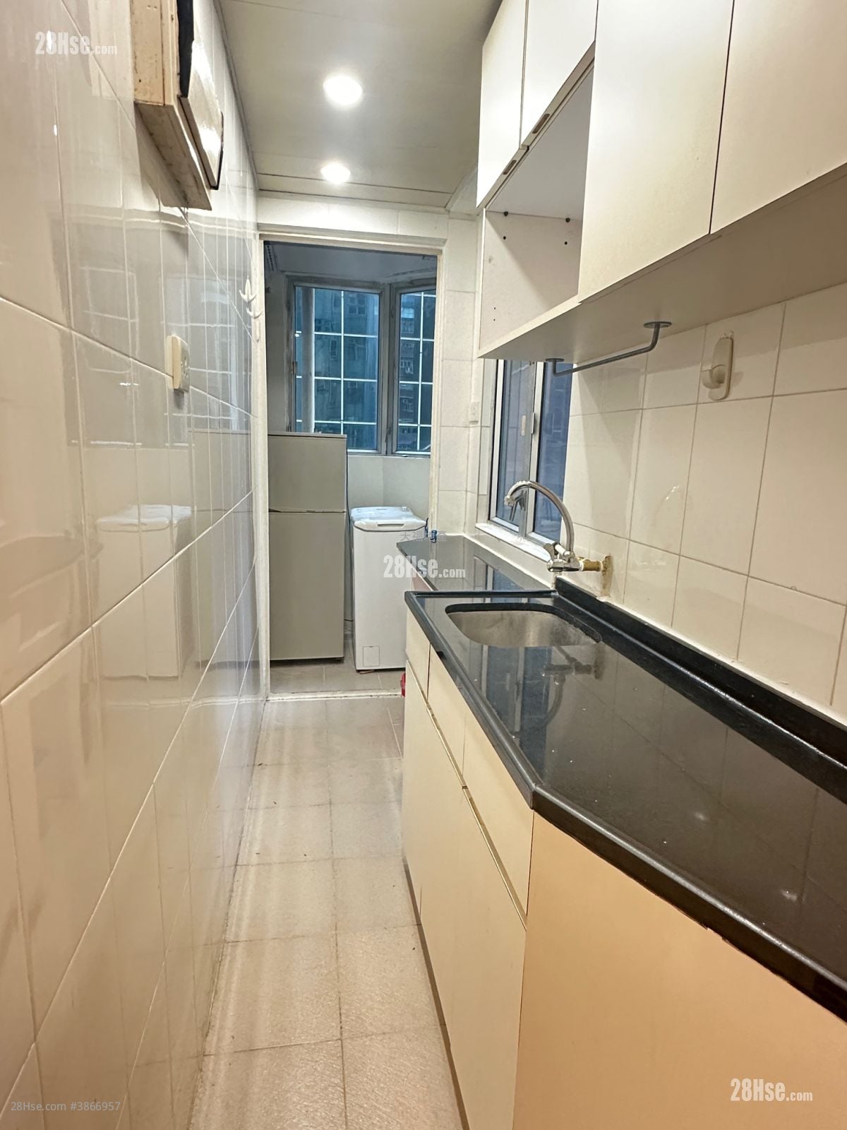 Man Shek Building Sell Studio 246 ft²