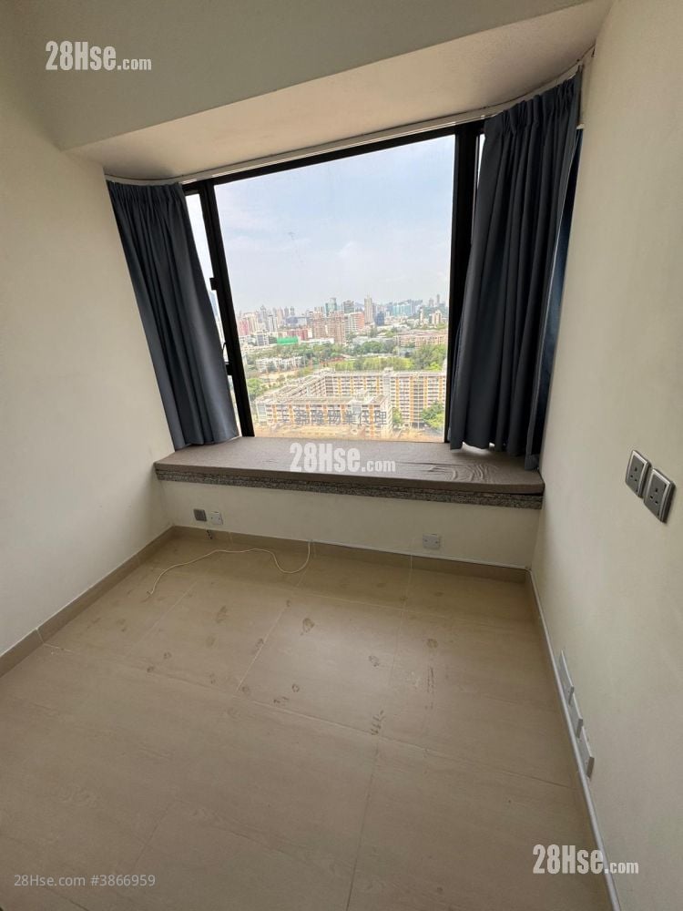 Metropolitan Rise Rental 2 Bedrooms , 1 Bathroom 419 ft²