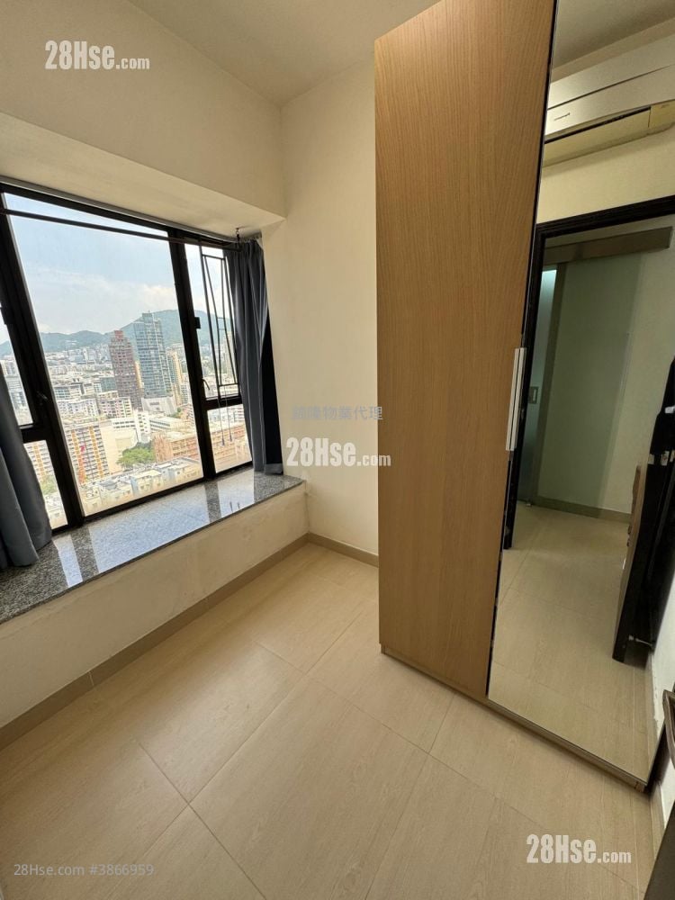 Metropolitan Rise Rental 2 Bedrooms , 1 Bathroom 419 ft²