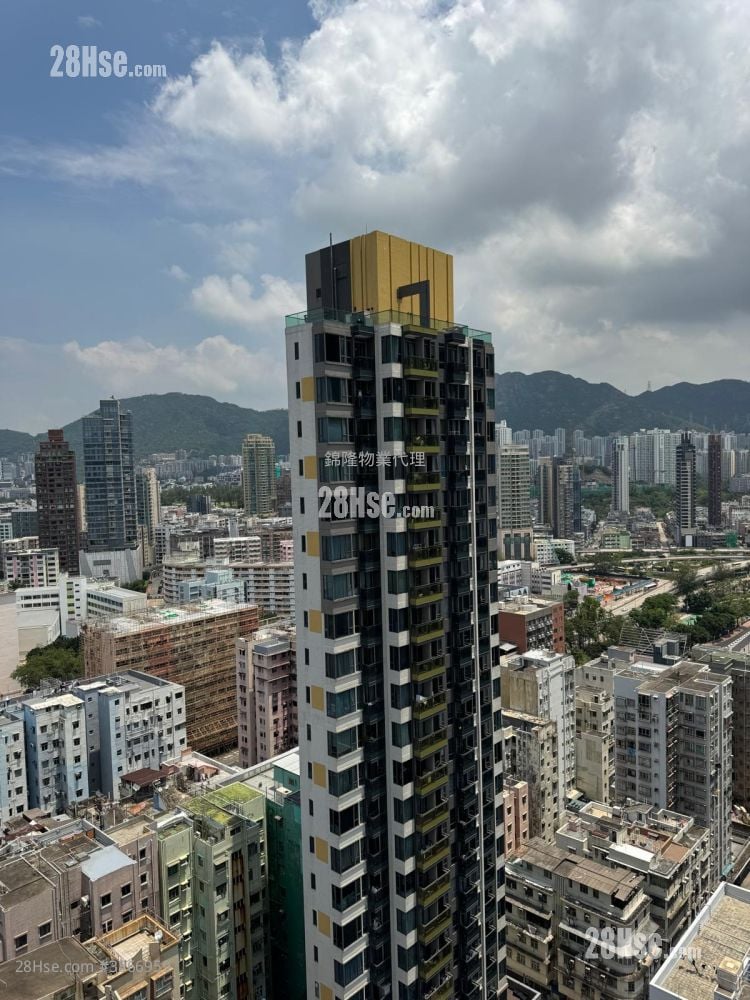 Metropolitan Rise Rental 2 Bedrooms , 1 Bathroom 419 ft²