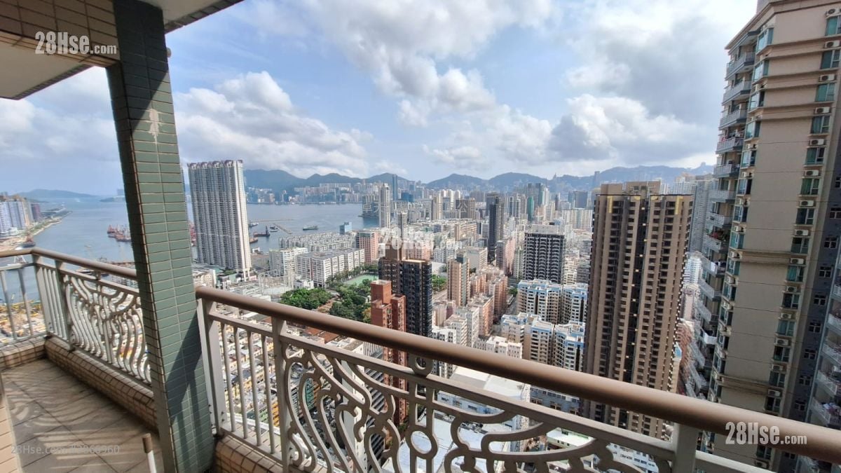 Sky Tower Sell 4 Bedrooms , 2 Bathrooms 452 ft²